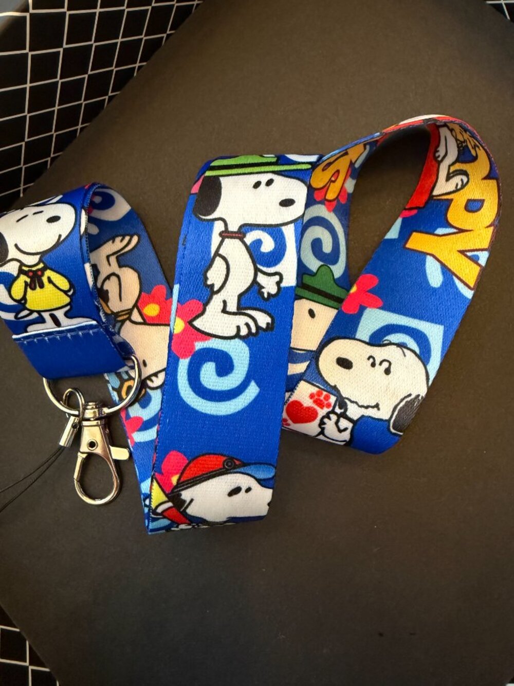 2-Piece Phone Holder ID badges Lanyard –Yellow and Blue Snoopy Lanyard - Picture 5 of 8